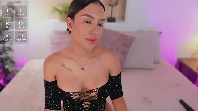 Snapshot of xiomara_cortes chatting on 3, 5, 2026 xiomara cortes online show from 3, 5, 2026