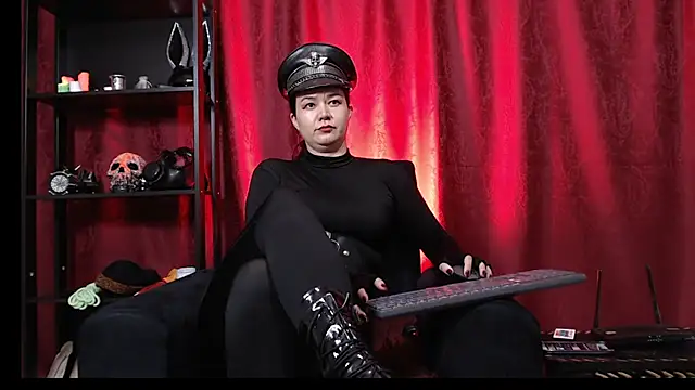 Snapshot of Izumy_Velvet chatting on 3, 8, 2026 Izumy Velvet online show from 3, 8, 2026