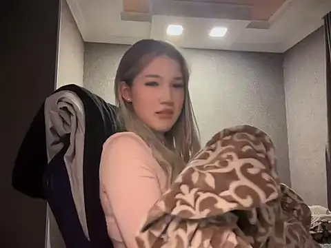 Snapshot of lilXdomiii chatting on 1, 2, 2026 lilXdomiii online show from 1, 2, 2026