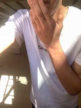 Snapshot of Spoo69 chatting on 5, 4, 2026 Spoo69 online show from 5, 4, 2026