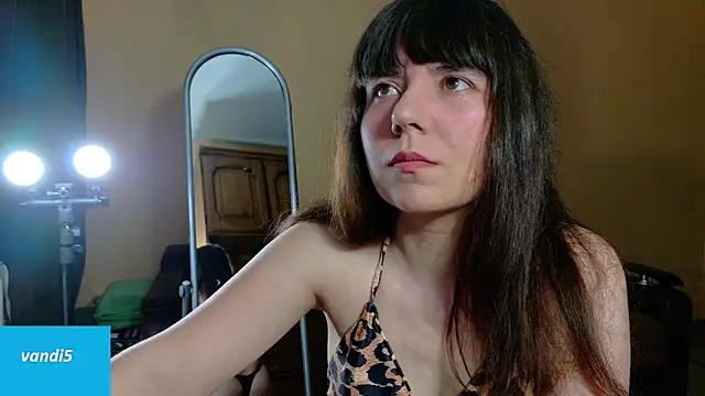 Snapshot of VandiFive chatting on 18, 3, 2026 VandiFive online show from 18, 3, 2026