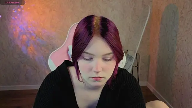 Julia Anis online show from 25, 4, 2026