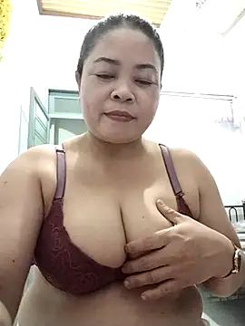 Baby-bigtits2026 online show from 23, 3, 2026