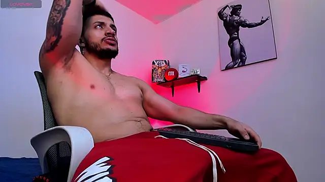 LiamReigns  online show from 23, 4, 2026