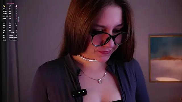 ShantellAngulo online show from 12, 4, 2026