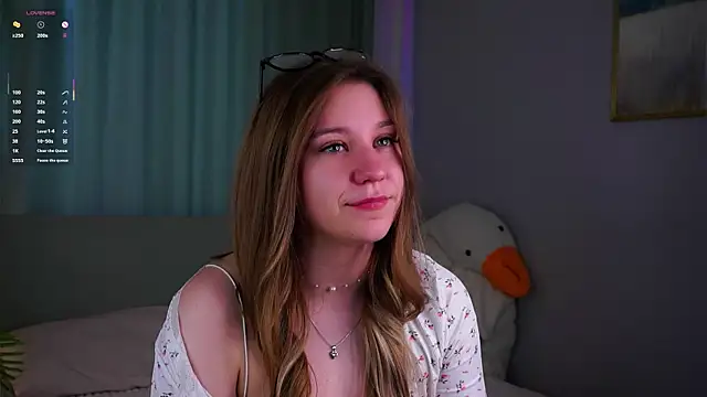 ShantellAngulo online show from 26, 4, 2026