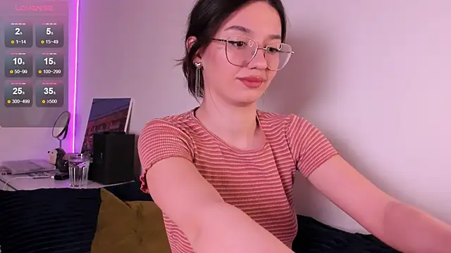 miabellee  online show from 29, 4, 2026