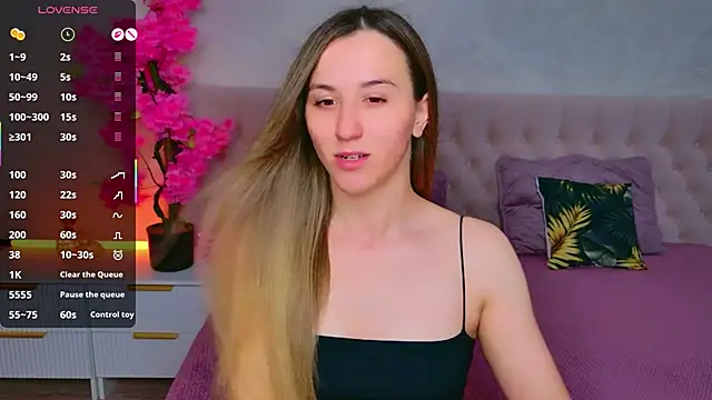 JasminUqueen online show from 9, 6, 2026