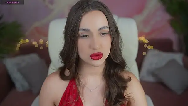 OliviaMoore  online show from 24, 7, 2026