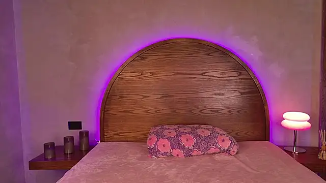 mollyjackson  online show from 25, 4, 2026