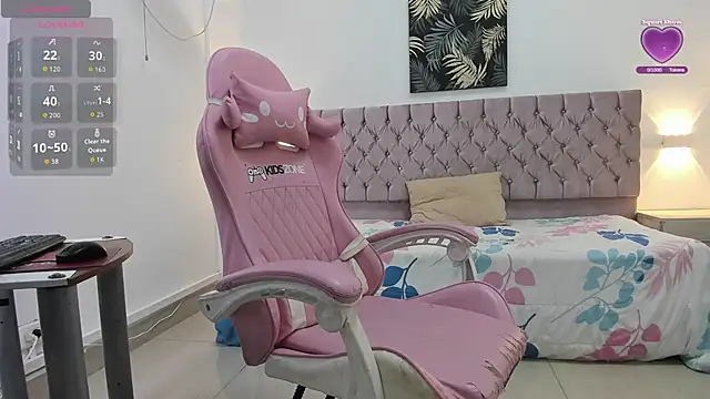 thaliaa smith1 online show from 27, 4, 2026