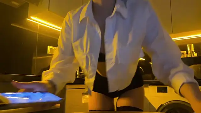 BlackFox V online show from 5, 3, 2026