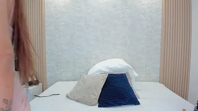 ViolettaRousee  online show from 1, 4, 2026