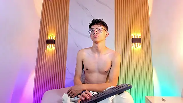 Christopher Hunter online show from 6, 3, 2026