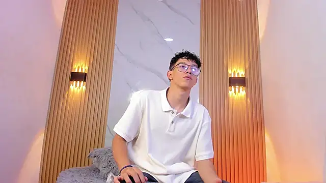 Christopher Hunter online show from 12, 3, 2026