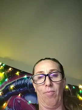 fucking-furious-lovers online show from 5, 7, 2026