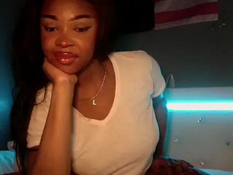 Snapshot of LuckyTonightx chatting on 15, 5, 2026 LuckyTonightx online show from 15, 5, 2026