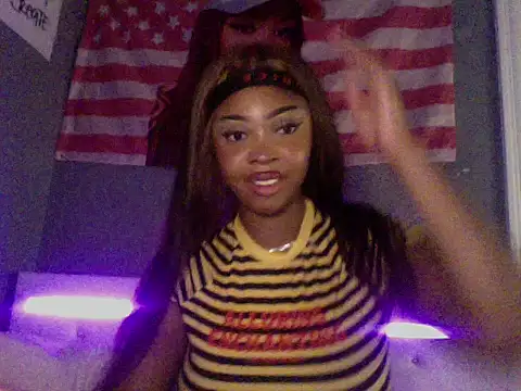 Snapshot of LuckyTonightx chatting on 12, 6, 2026 LuckyTonightx online show from 12, 6, 2026