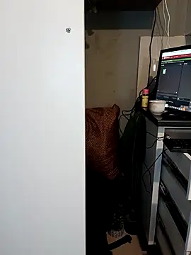 LADY-NESH online show from 24, 4, 2026