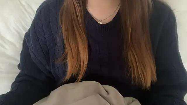 Snapshot of Lucyschickt chatting on 6, 5, 2026 Lucyschickt online show from 6, 5, 2026