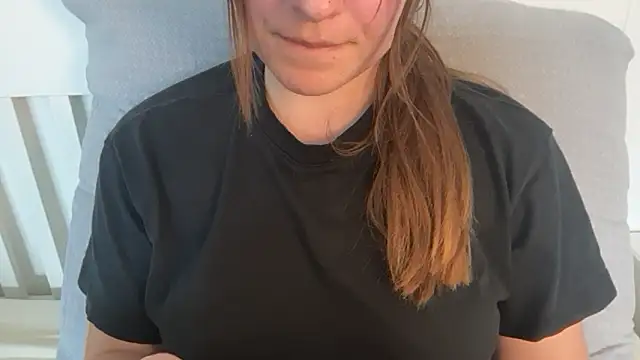 Snapshot of Lucyschickt chatting on 11, 6, 2026 Lucyschickt online show from 11, 6, 2026