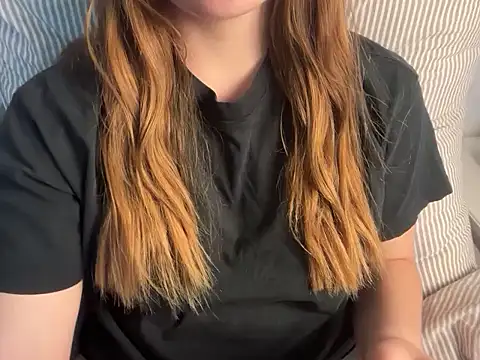 Lucyschickt online show from 30, 6, 2026