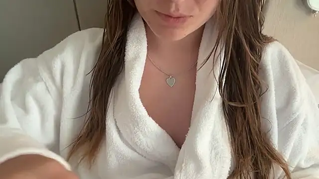 Lucyschickt online show from 27, 7, 2026