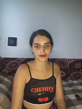 SoniaMoonnnnn online show from 9, 6, 2026