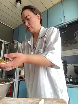 Youyou 12 online show from 24, 4, 2026