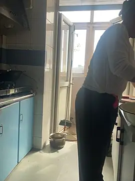 Youyou 12 online show from 28, 4, 2026