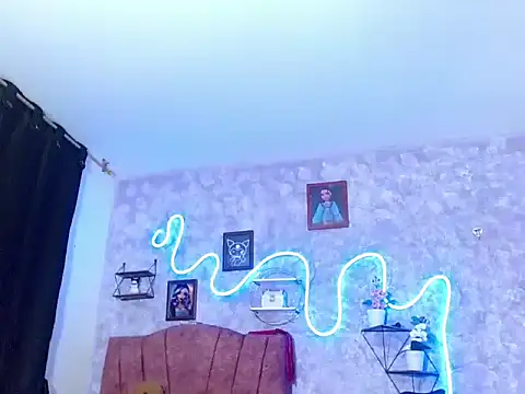 Everlin  Hot  online show from 15, 2, 2026