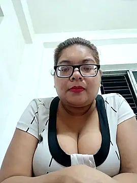 Elie Hallway online show from 30, 7, 2026