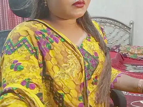 Snapshot of Nusrat_Faria chatting on 17, 6, 2026 Nusrat Faria online show from 17, 6, 2026