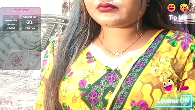 Snapshot of Nusrat_Faria chatting on 15, 7, 2026 Nusrat Faria online show from 15, 7, 2026