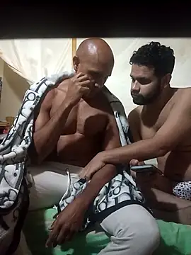 Snapshot of djmorenoo chatting on 8, 3, 2026 djmorenoo online show from 8, 3, 2026