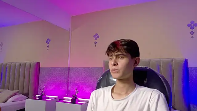 Derek Sinn online show from 7, 4, 2026