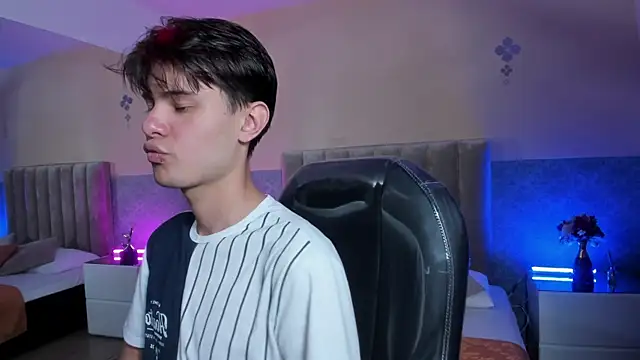 Derek Sinn online show from 24, 4, 2026