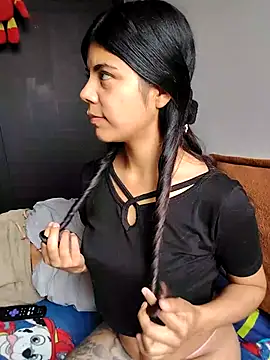 Roxan King online show from 3, 3, 2026