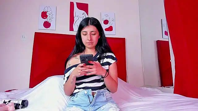 EmmaWilliamss4 online show from 3, 2, 2026