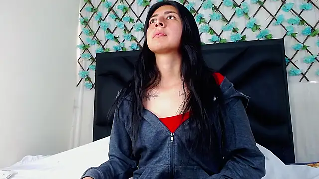 EmmaWilliamss4 online show from 12, 2, 2026