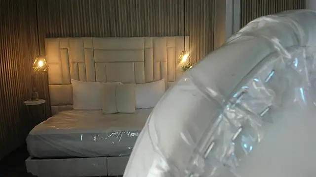 Ravenn21x online show from 28, 2, 2026