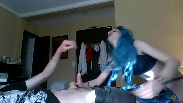 emoprincessxD online show from 4, 4, 2026