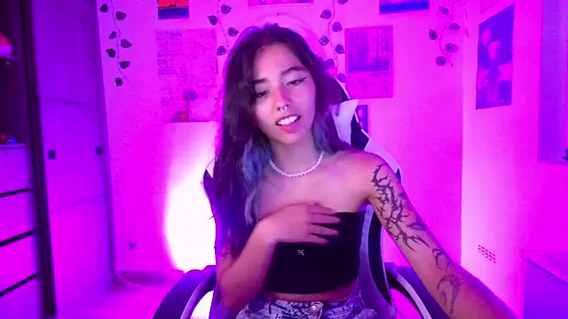 IvyStone  online show from 12, 3, 2026