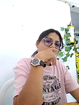 Snapshot of Tatianna_Loove_ chatting on 4, 6, 2026 Tatianna Loove online show from 4, 6, 2026
