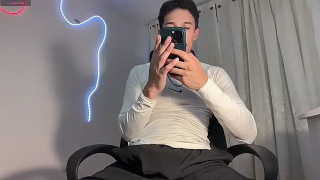 rafael stone11 online show from 21, 4, 2026