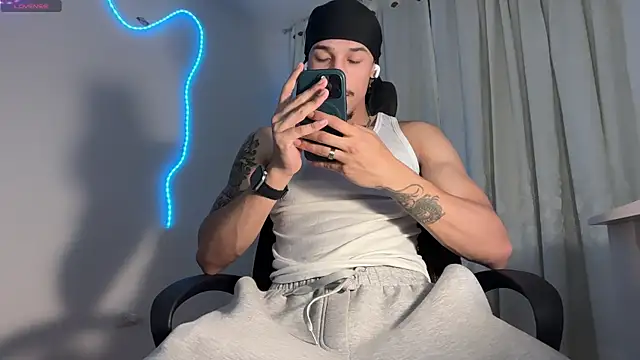 rafael stone11 online show from 22, 4, 2026