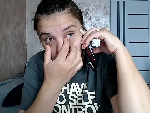 Snapshot of LorraGrey chatting on 8, 5, 2026 LorraGrey online show from 8, 5, 2026