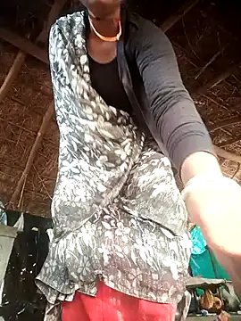 Hotty raghni online show from 28, 2, 2026