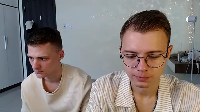 NikiKerryCum online show from 18, 6, 2026