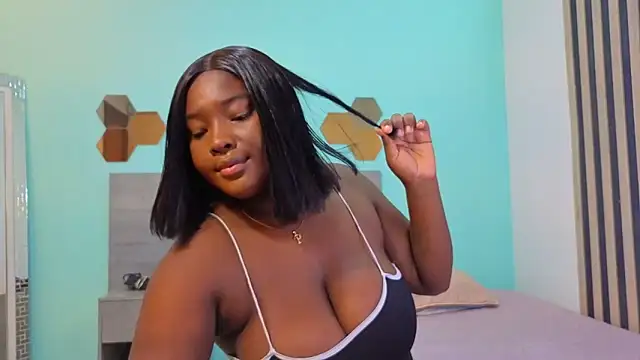 DanielaGil7 online show from 22, 4, 2026